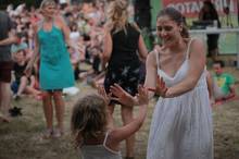 Nespoutaný život v Kamenné kolonii